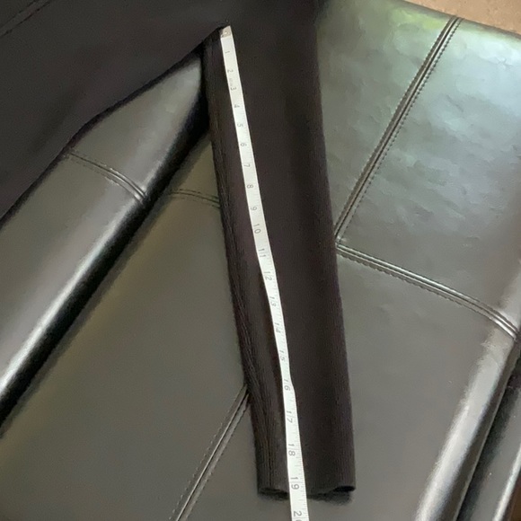 Cushnie heavy black sweater. Size medium. - Picture 8 of 11